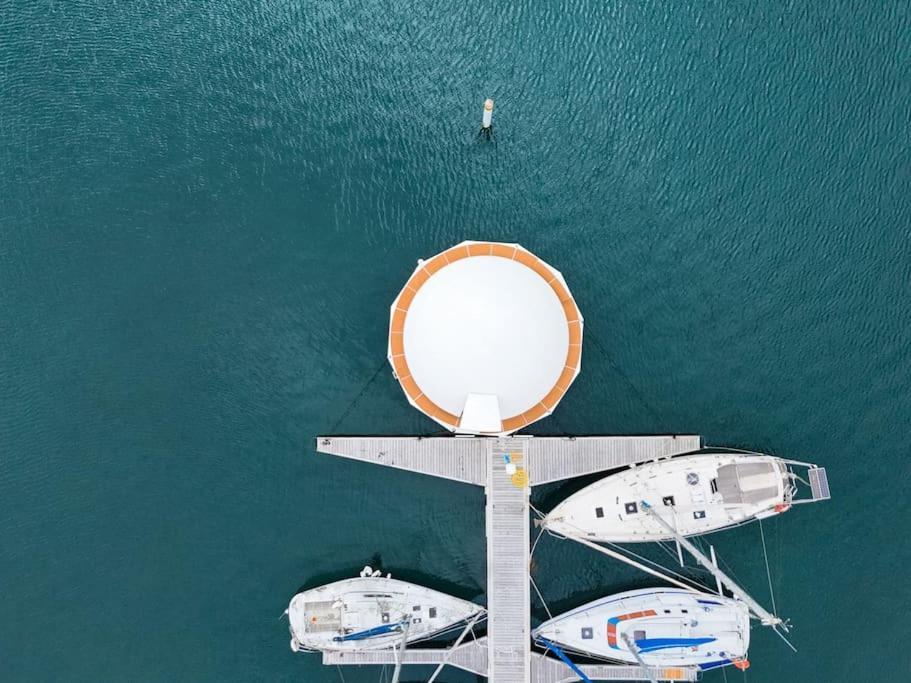 Anthenea Suite Hoteliere Flottante Perros-Guirec Exterior photo